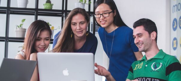 Les avantages de l'intégration des outils de gestion des signatures électroniques dans le processus de vente des TPE/PME