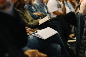 8 façons innovantes pour les TPE/PME d'utiliser l'automatisation dans la gestion des processus administratifs et gagner du temps