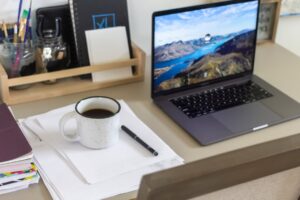 Comment les outils d'automatisation transforment la gestion des contrats commerciaux dans les TPE/PME