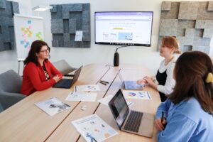 7 stratégies efficaces pour automatiser le suivi client et améliorer la satisfaction en TPE/PME