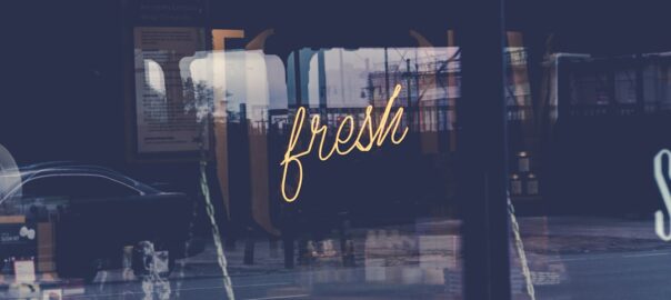 Freshsales | Freshsales vs Saalz : lequel gère mieux l’intégration LinkedIn ? | Freshsales CRM | Saalz LinkedIn